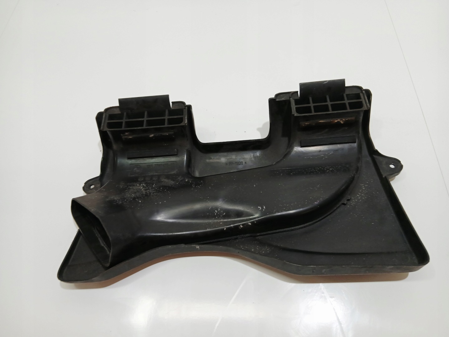 drain air BMW E87 2.0D 7797475