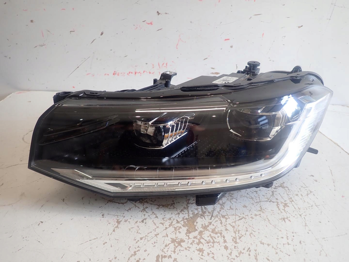 light front front left VW T-CROSS FULL LED 18
