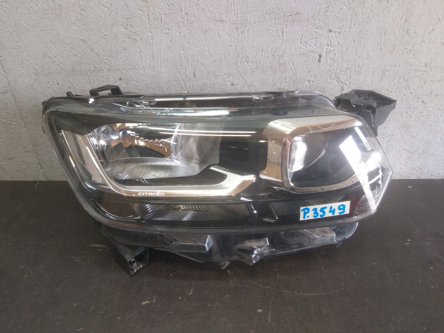 LIGHT FRONT RIGHT CITROEN BERLINGO IV 4