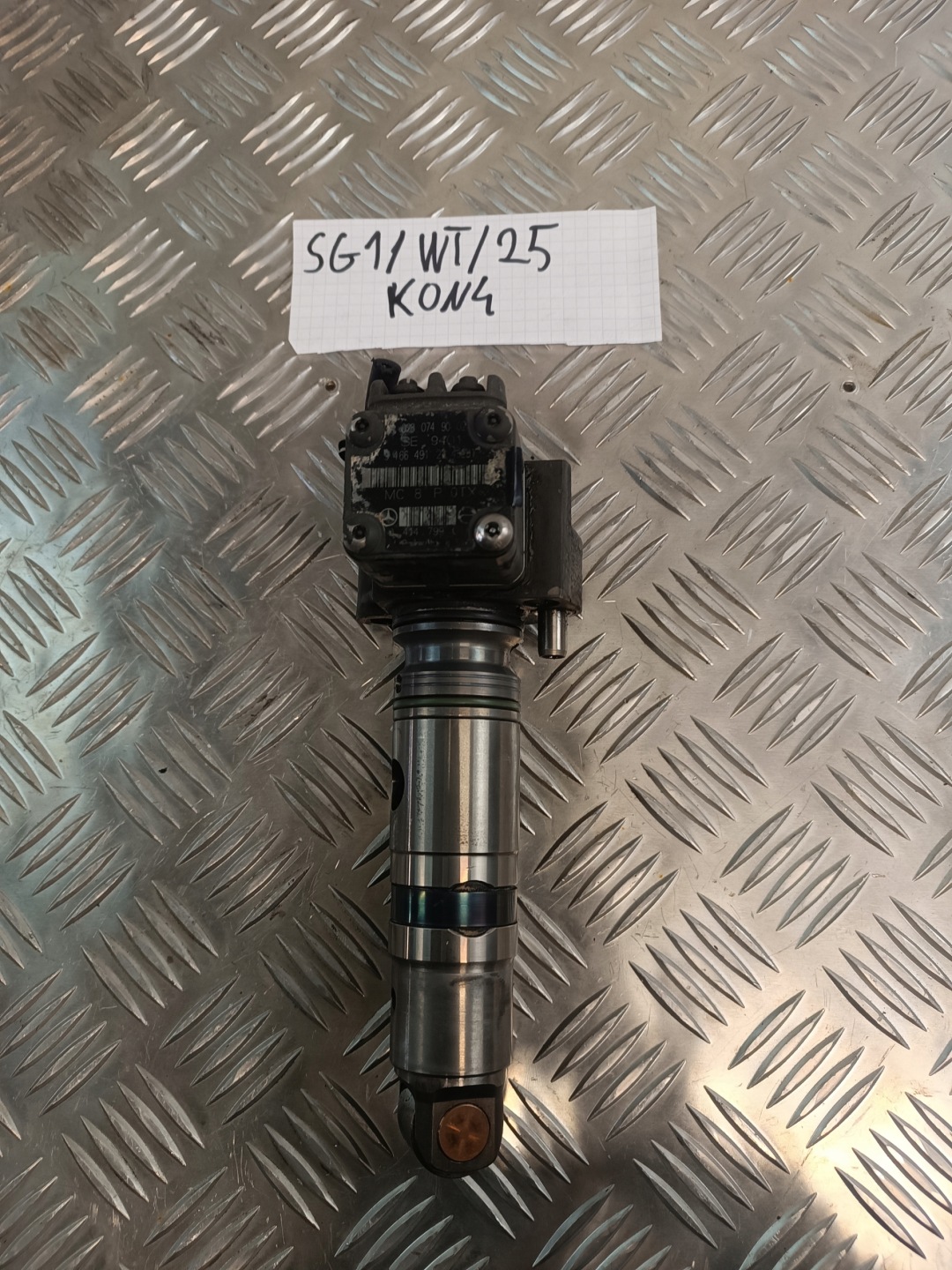injector MERCEDES-BENZ A 098 074 90 02