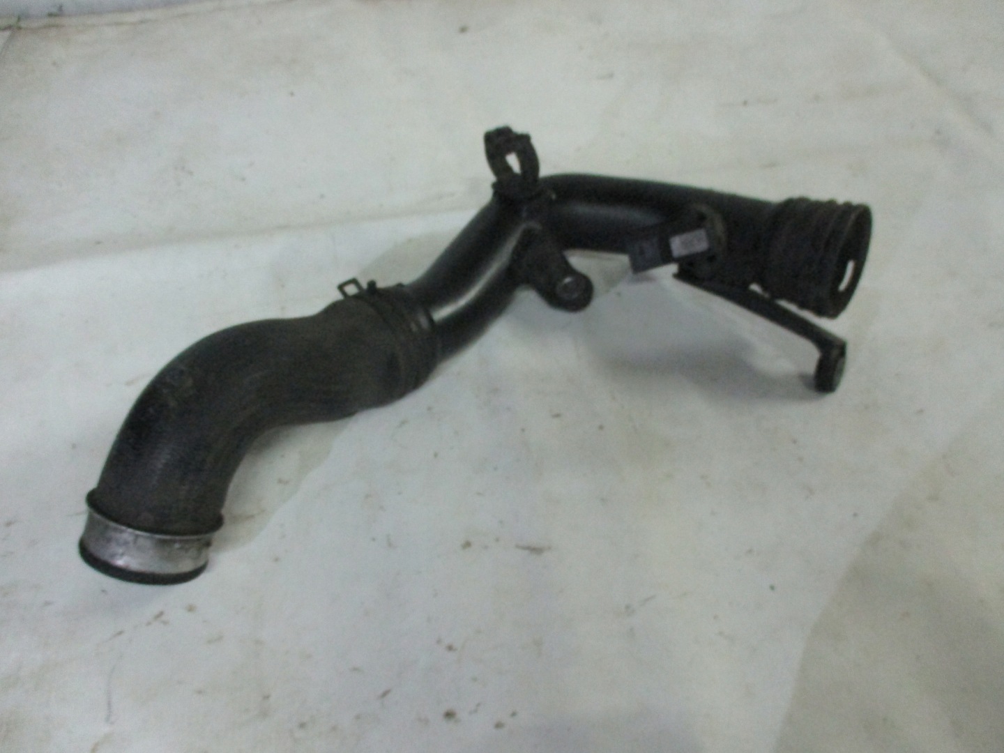rohr intercooler Audi A3 Seat Leon VW Golf V Octavia 2,0 TDI 3C0145762AD