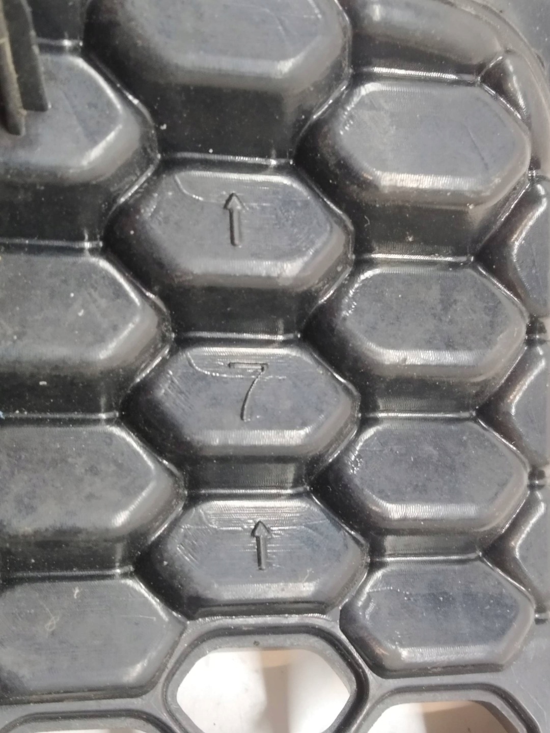 grid intake bonnets 7 KL 68138335AB Jeep Cherokee V (2014- )