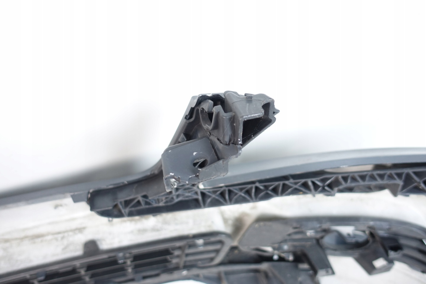 bumper front front MERCEDES C W204 07-10