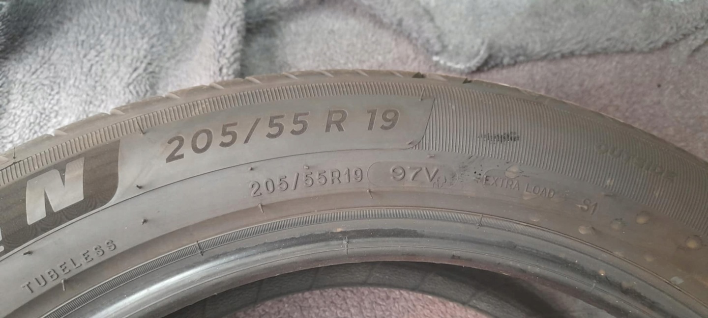 MICHELIN E-PRIMACY 205/55R19 97V XL as new