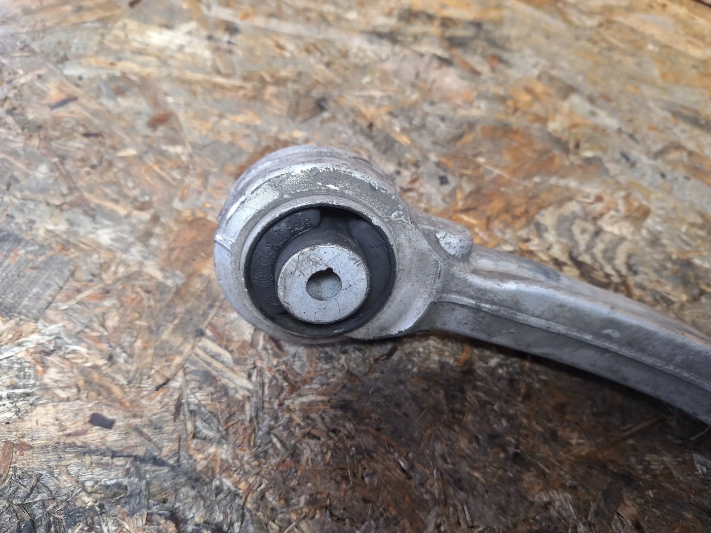 arm front upper left ALFA ROMEO GIULIA 16