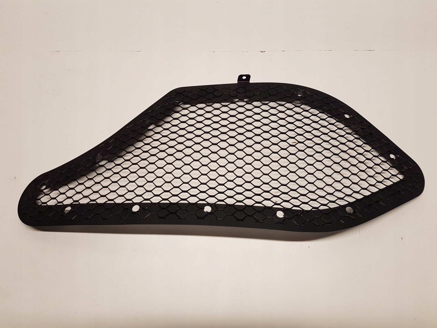 grid of a bumper left front MASERATI MC20