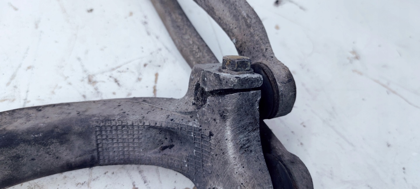 swing right front AUDI A4 A6 A7 8K0407258L