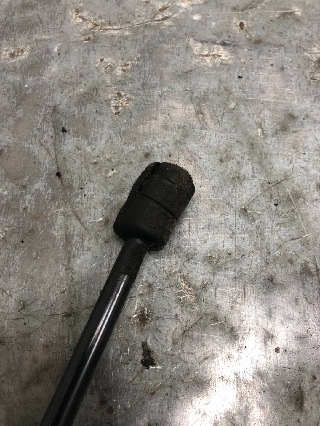 damper bonnets AUDI A3 8P LIFT 8P0823359B