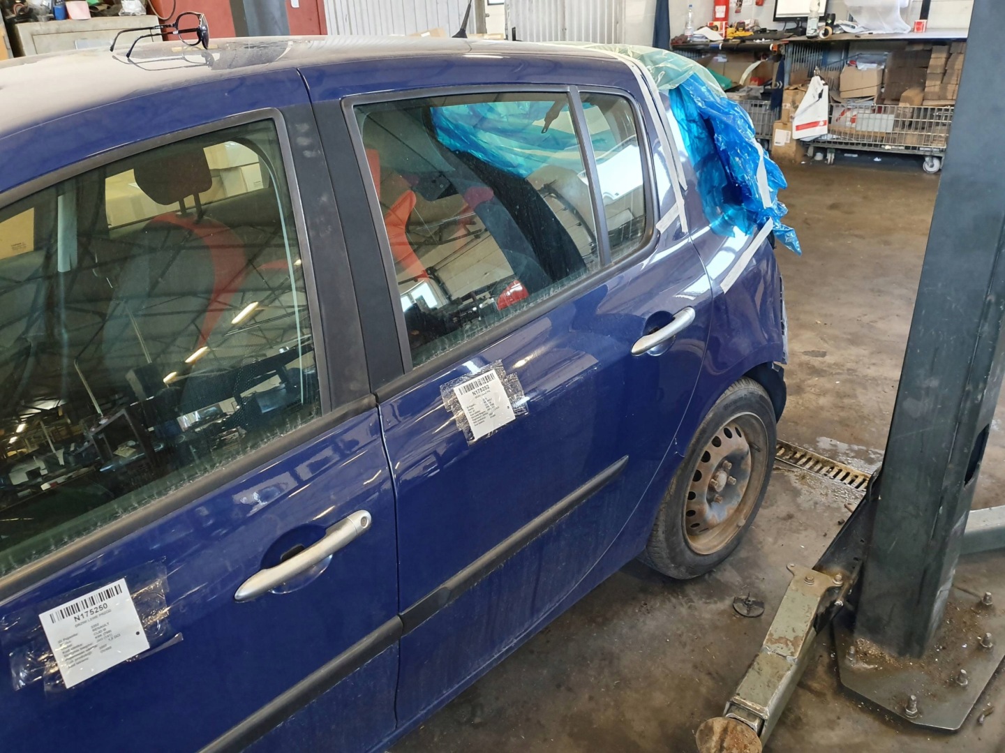 Tür links heck OV460 RENAULT CLIO III
