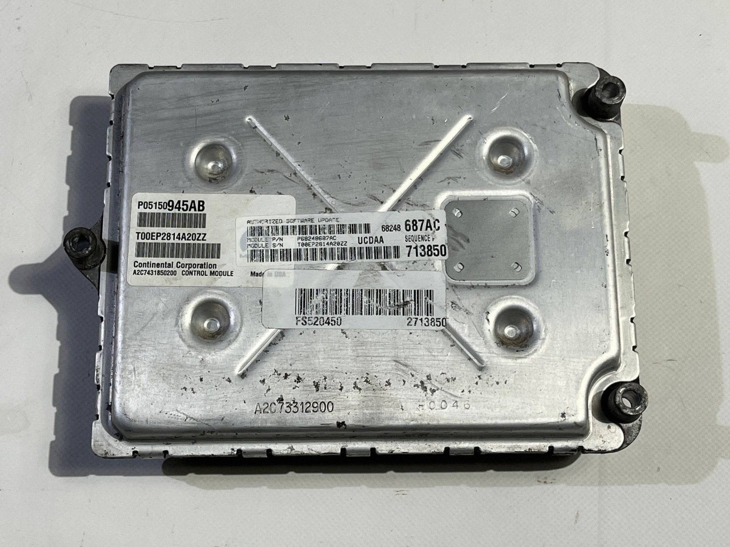 Unité de contrôle Ordinateur Module Moteur Dodge RAM 1500 5.7 v8 HEMI 2013