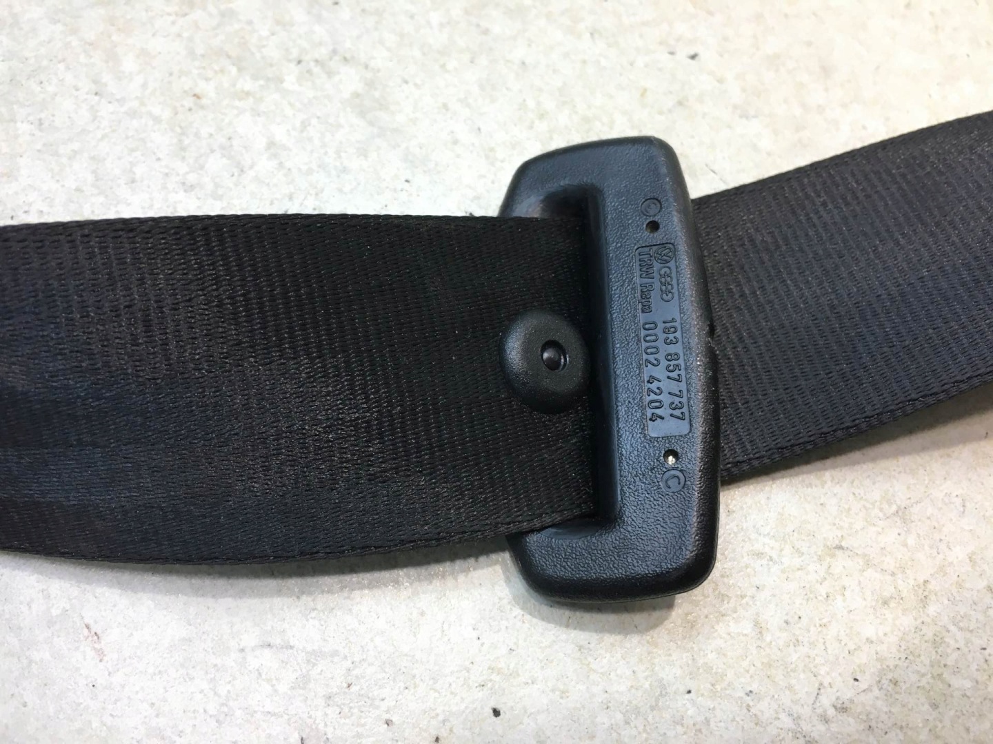 Gurten Sicherheits links heck AUDI A6 C5 4B9857805