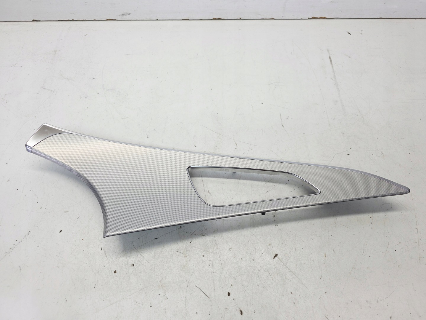 lišta DEKOR dveře pravý předek AUDI A6 C7 4G0867410 3/25
