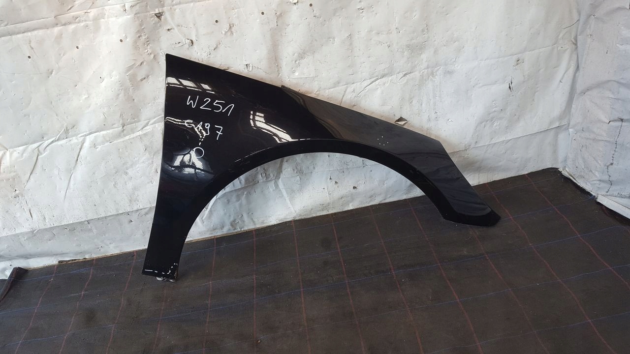 fender right front front 197 Mercedes W251