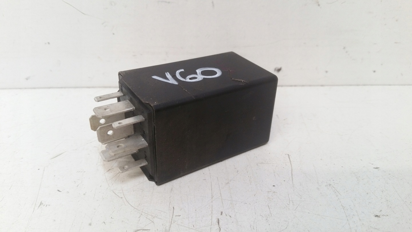 relay servotronic 31280531 Volvo V60