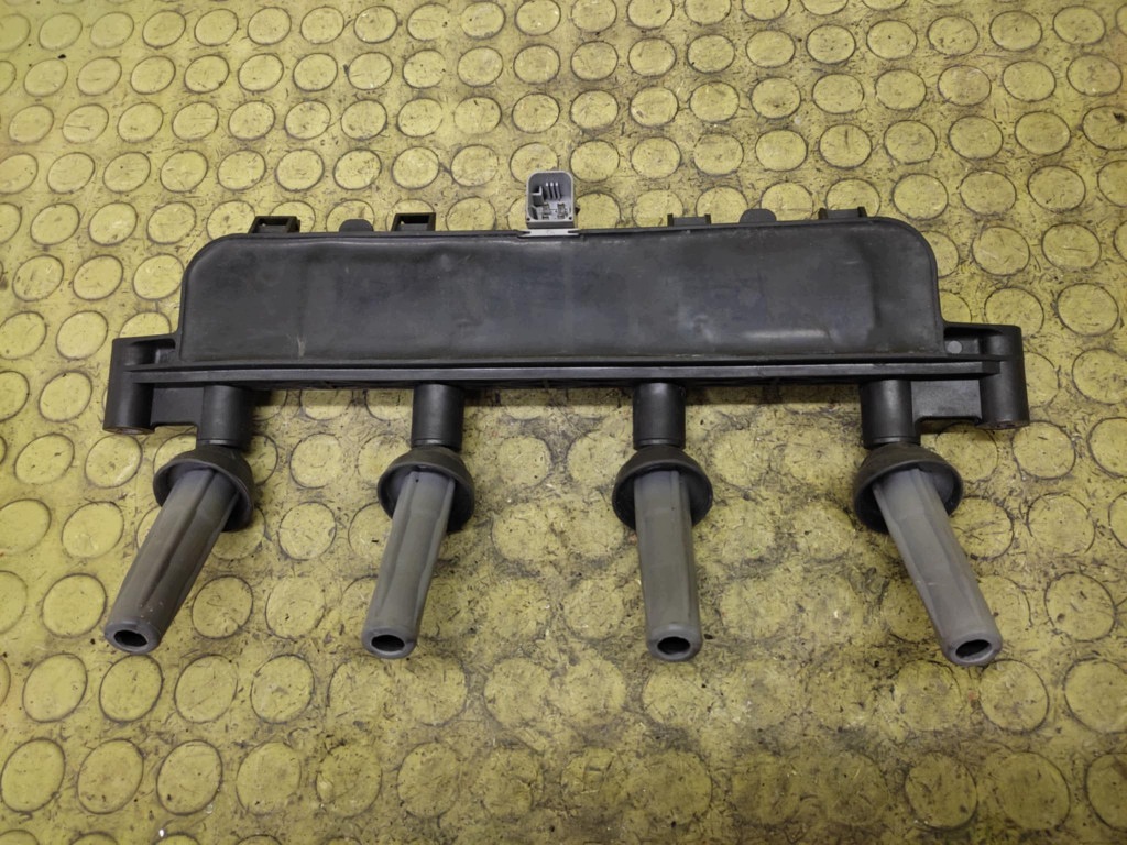 PEUGEOT 206 1.4 coil ignition 9635864980