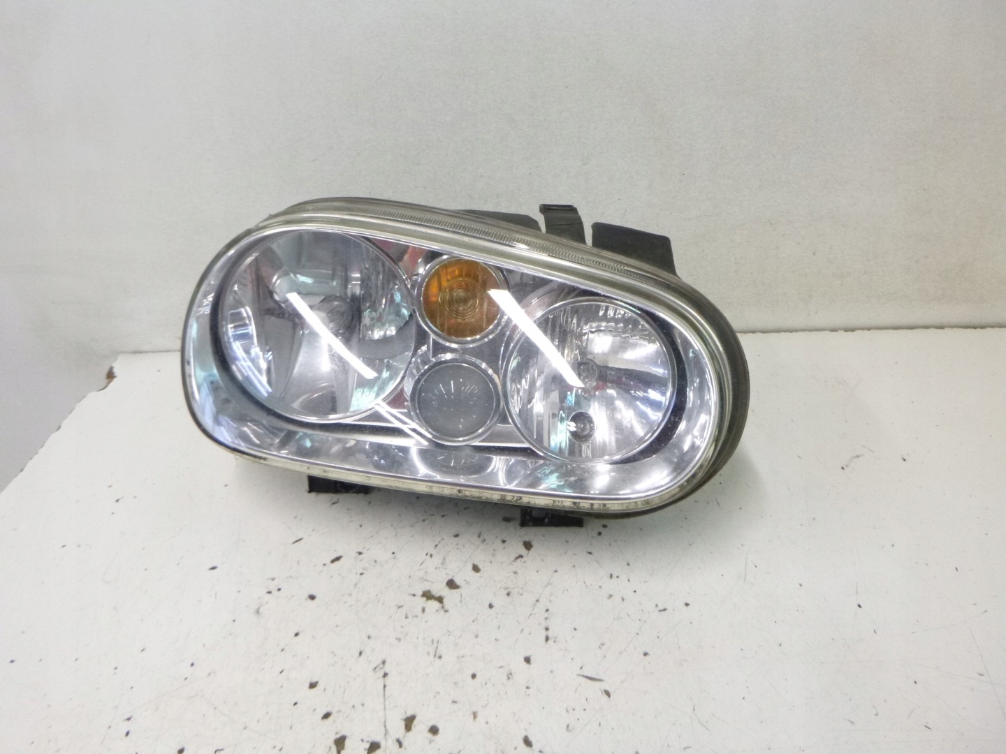 light front VW Volkswagen Golf IV 97-06r. VALEO 1J1941016k