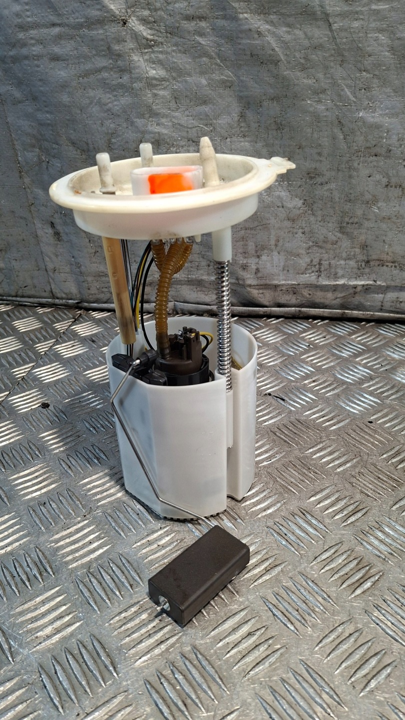feed pump SKODA OCTAVIA II 1.6