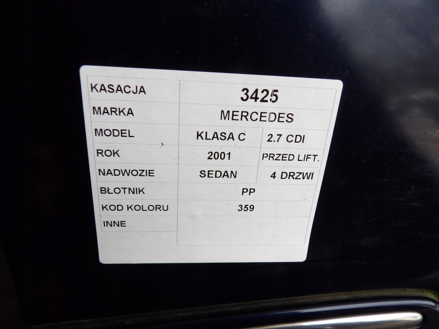 Mercedes W203 C klasa fender front right lak. 359
