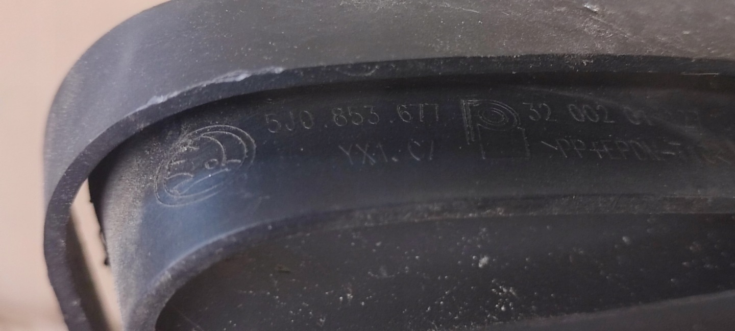 SKODA FABIA II 07-10r. grid central of a bumper front
