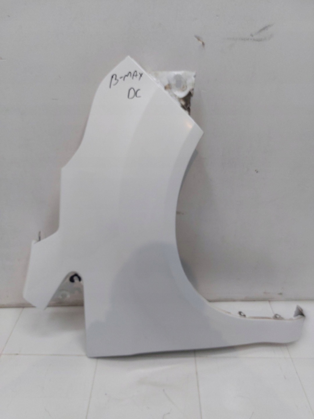 FORD B-MAX B MAX 12-17r fender right front colour DC DEMONTAZ
