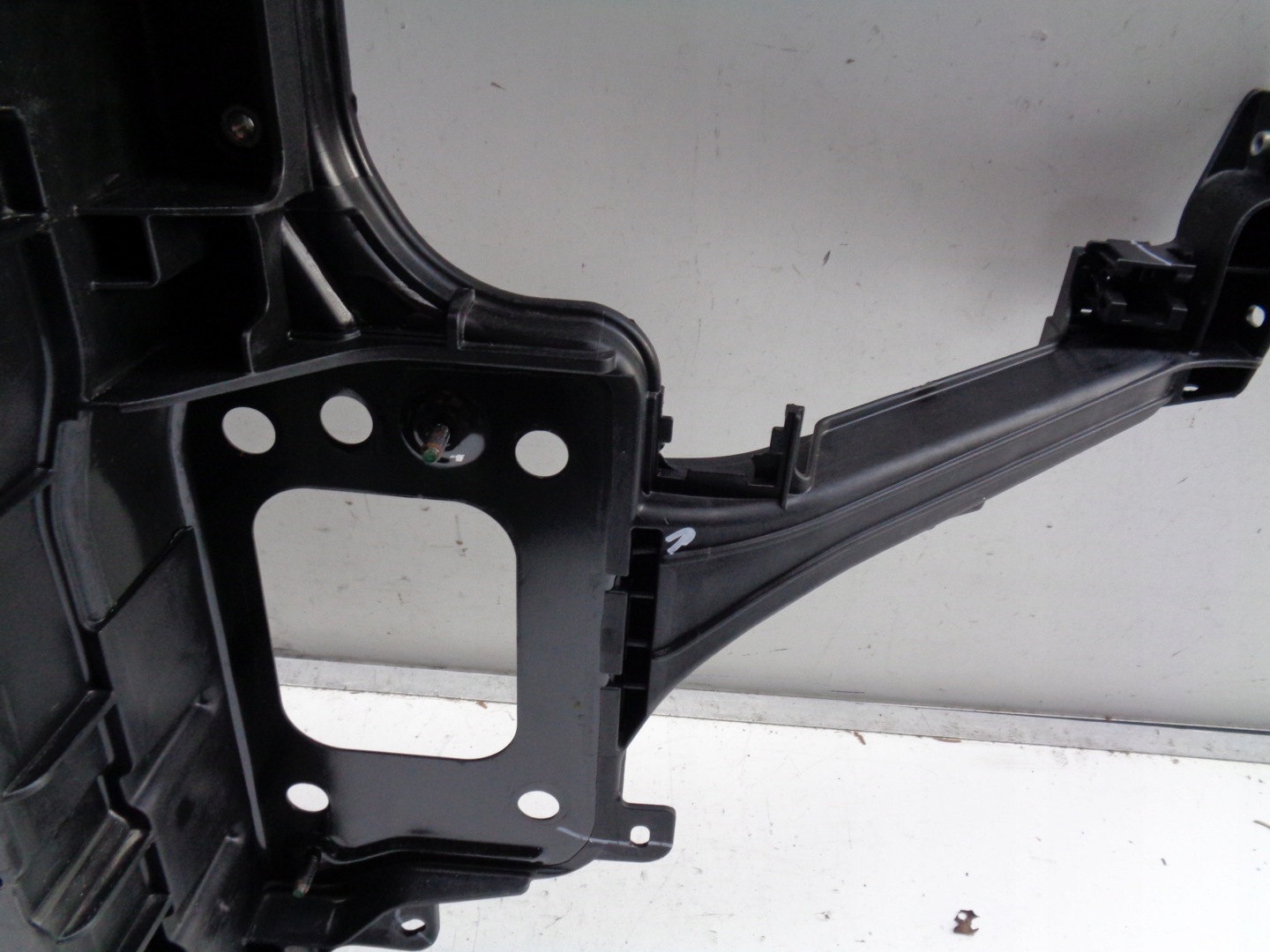 bar, wall front HYUNDAI I30 III 17- HYBRYDA