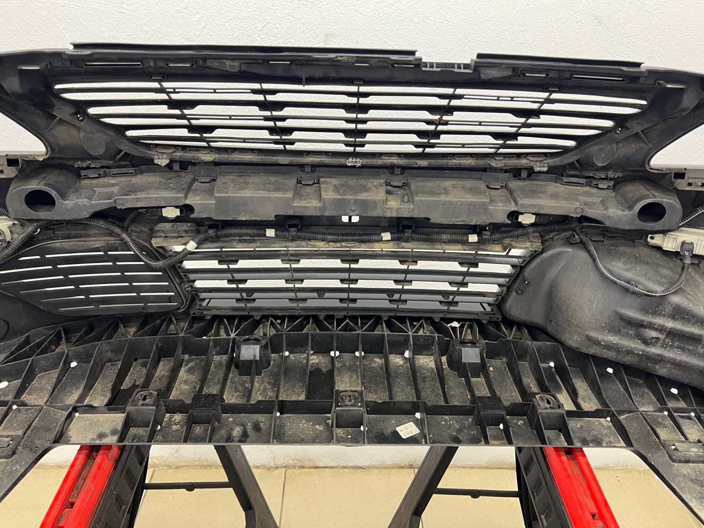 PEUGEOT 308 II T9 bumper front complete 4XPDC LED W colour KKSD