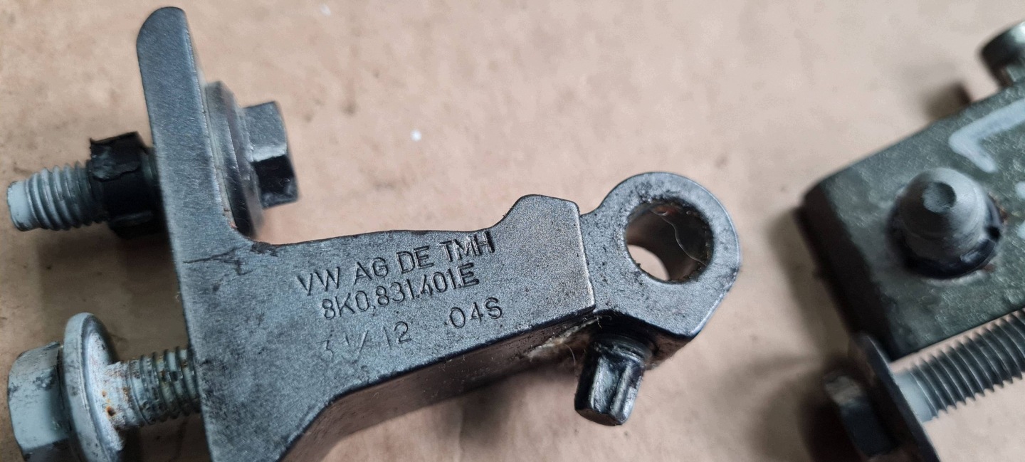 A5 8T LIFT hinge hinges door left left front SPORTBACK LX7R 8K0831401B