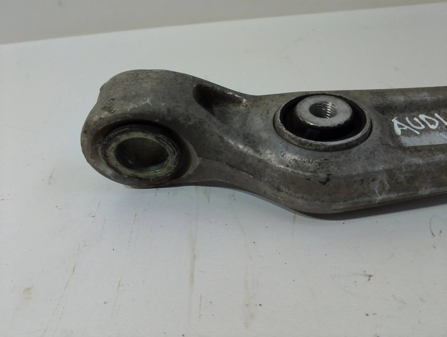 Audi Q5 80A arm front right 80A407156 (Q235)