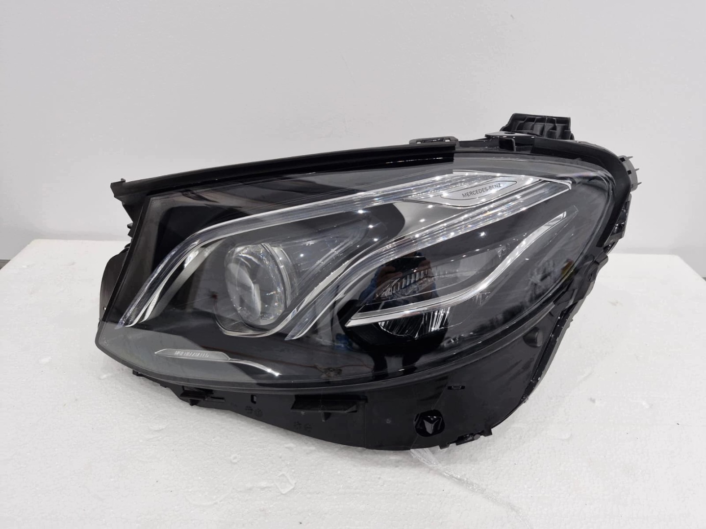 light left Mercedes E Klasa W213 FULL LED Multibeam LED