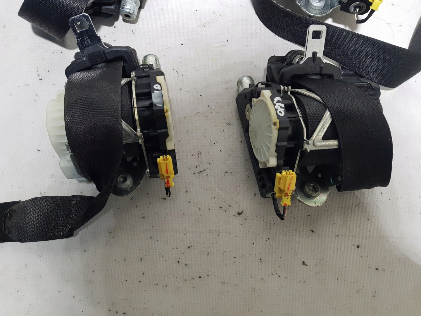 tension belts front left right KOMPLET MERCEDES W251