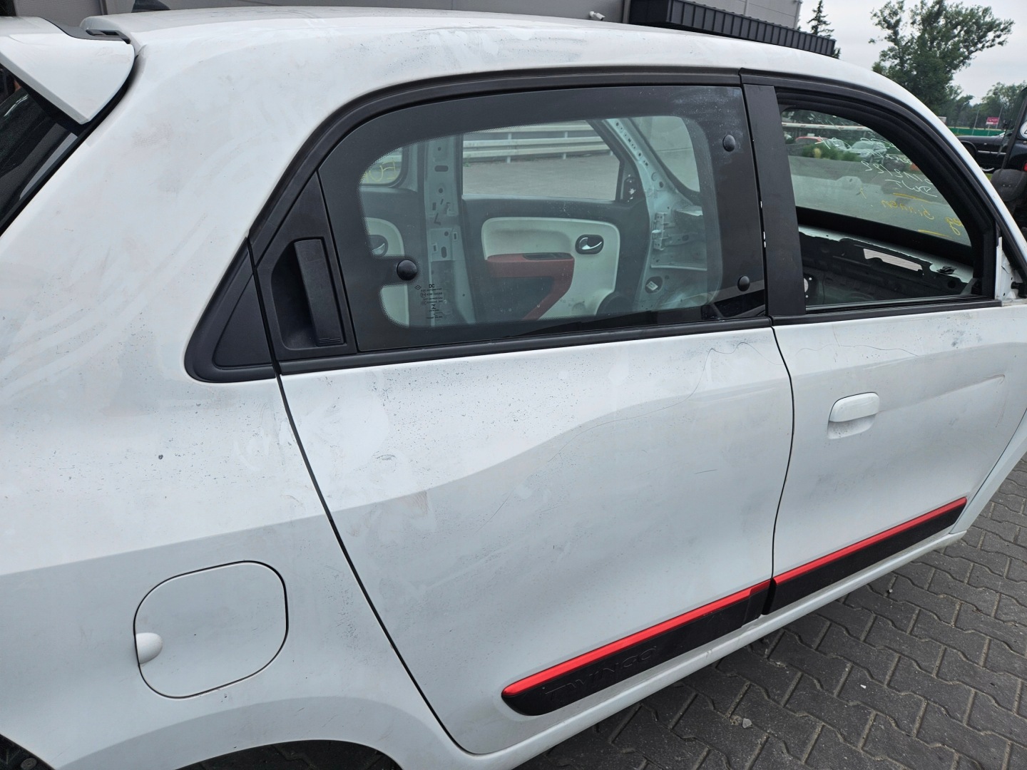 RENAULT TWINGO 3 III door rear part right DVQNJ complete