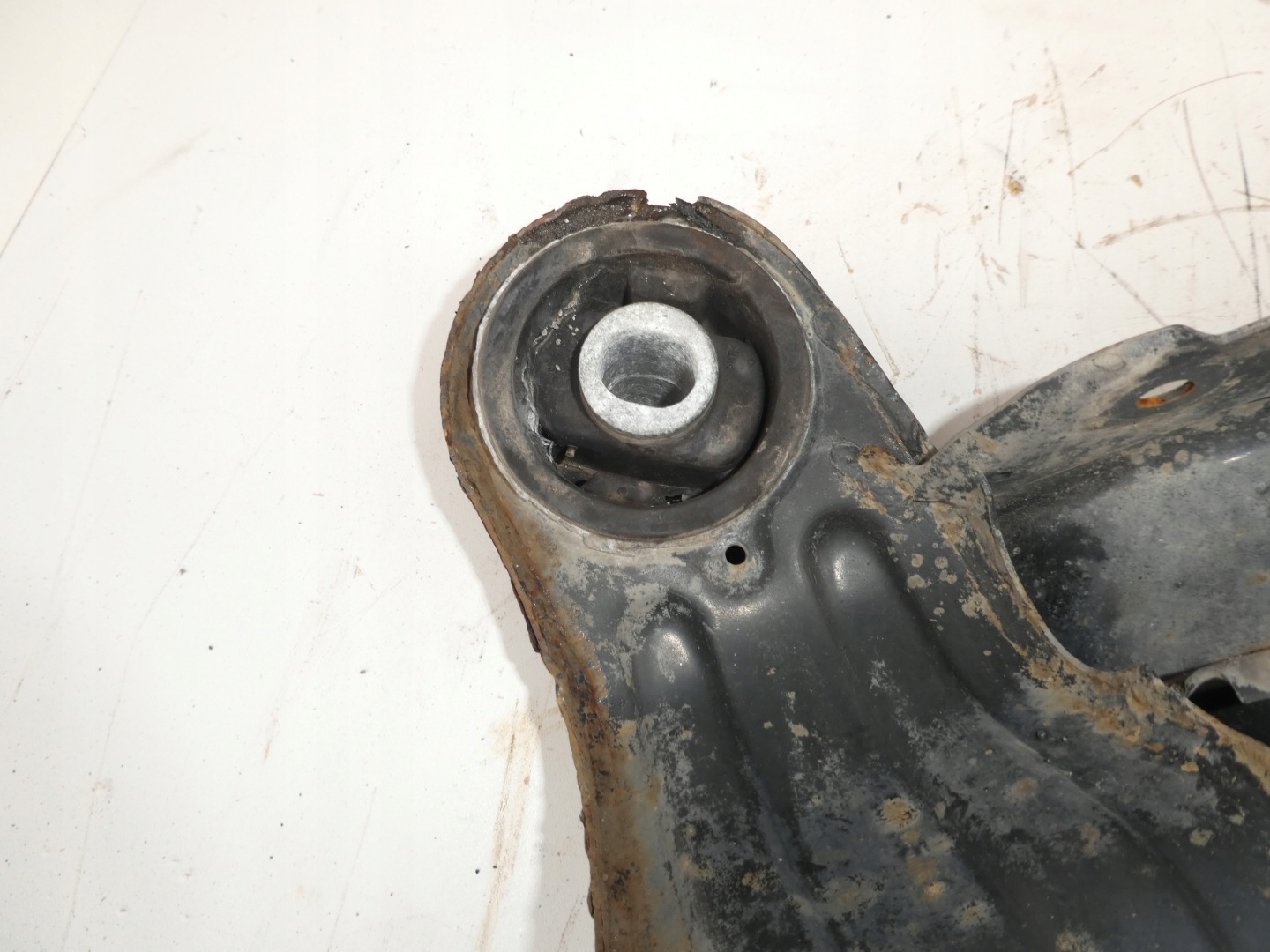 subframe SAMKI of the engine front AUDI A6 C6 4F0399313AD