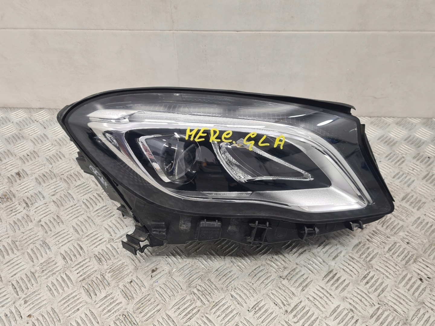 MERCEDES BENZ GLA X156 light front right LED HIGH PERFORMANCE A1569067600