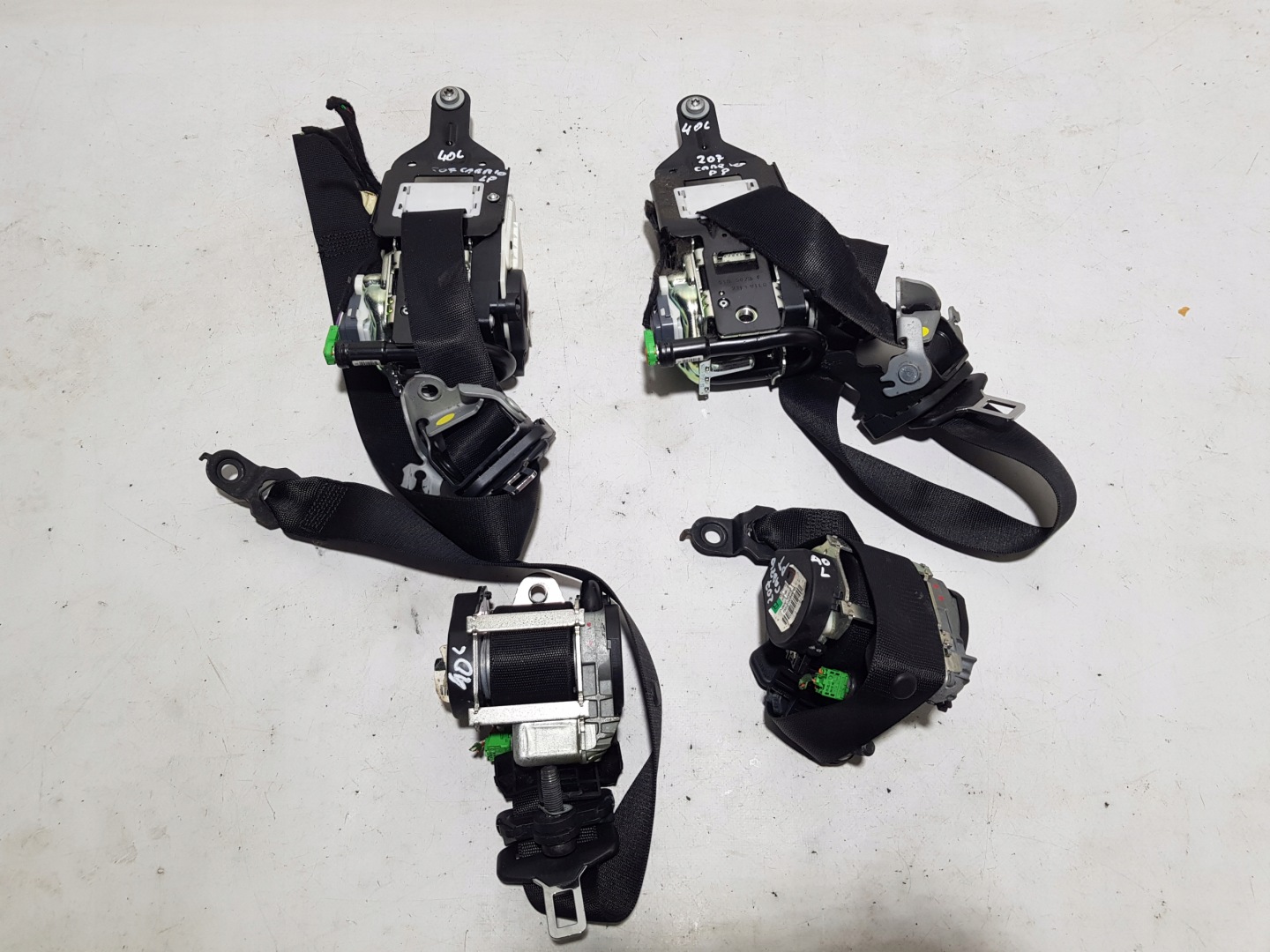 tension belts front left right KOMPLET MERCEDES W207 C207 A207 CABRIO