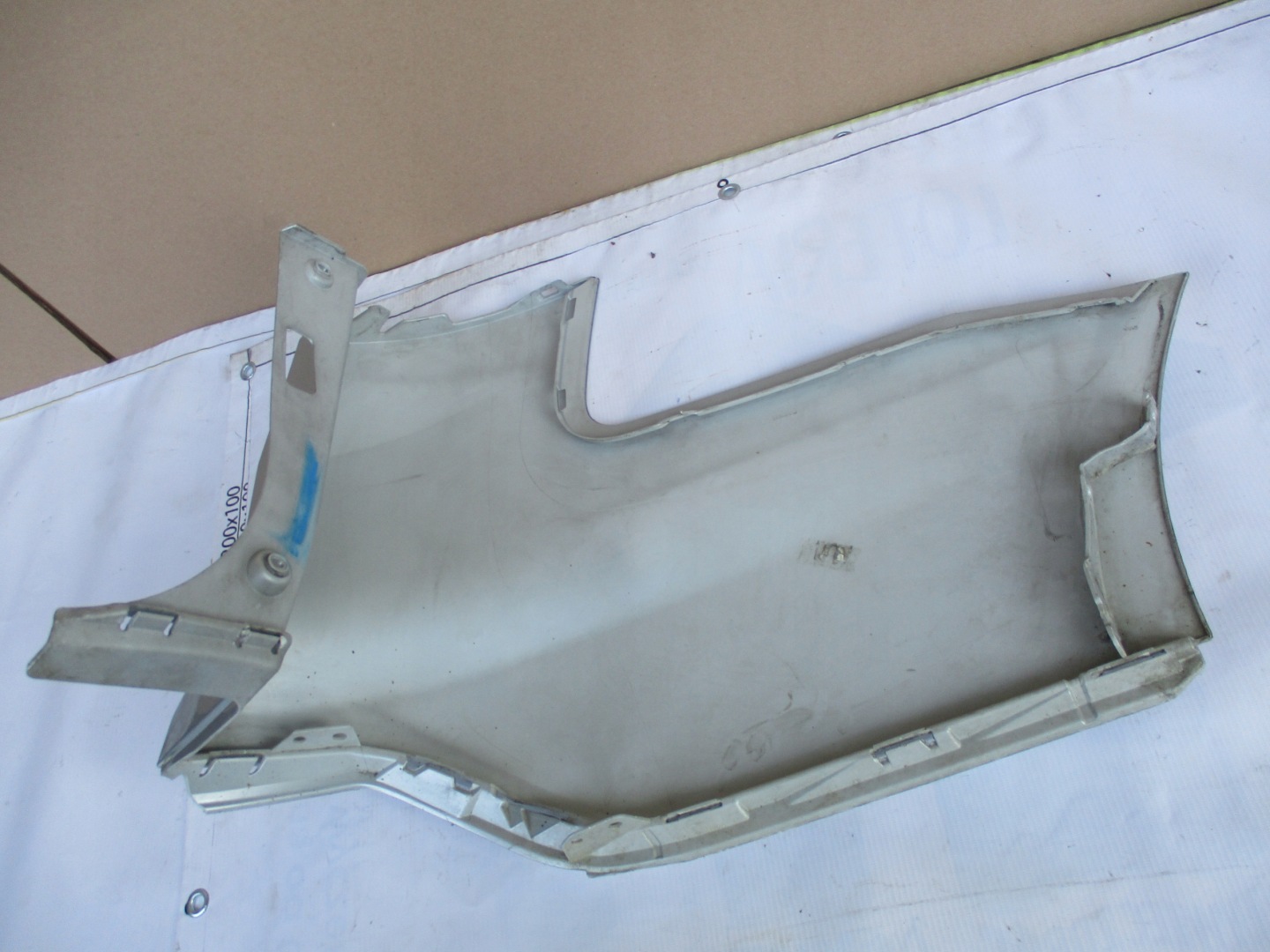 fender left front front Citroen C4 Picasso BM5117865A
