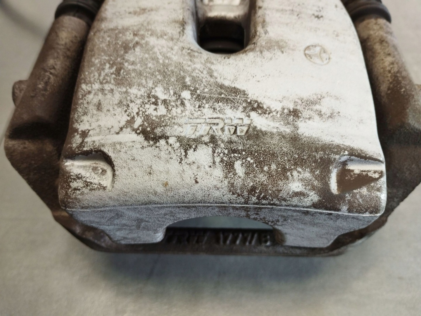 Mercedes-Benz S W222 2014 caliper right rear part A2314230881