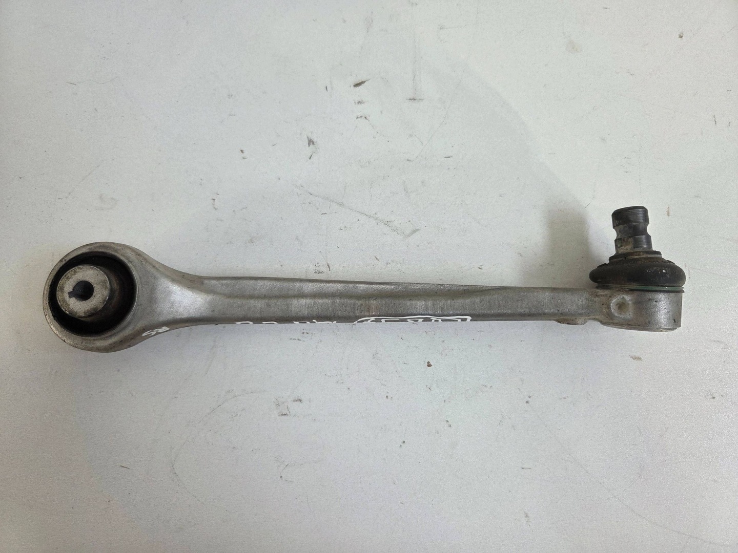 Audi A6 S6 C8 4K arm upper front left (Q897)