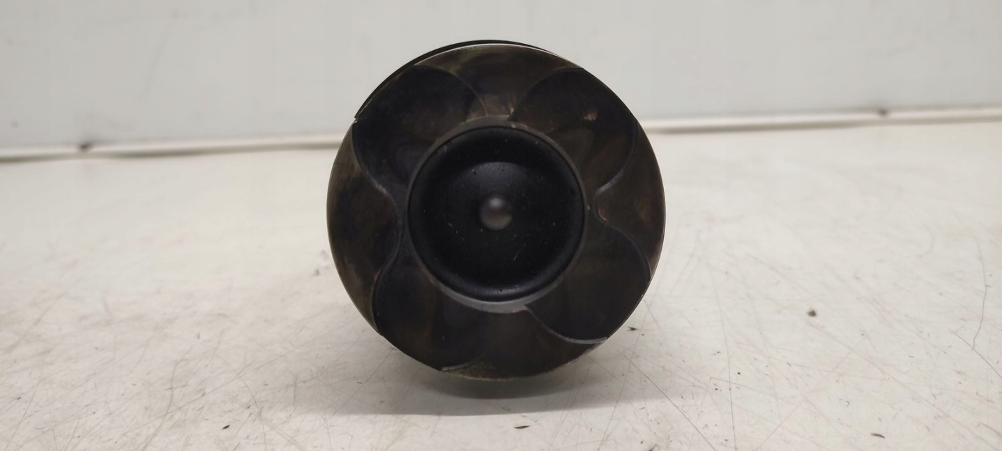 piston connecting rod Volvo V70 2,0D D5204T
