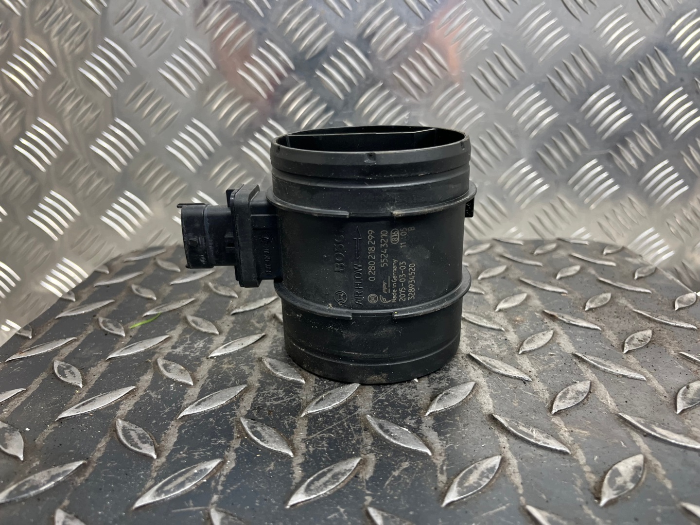 flow meter air ALFA ROMEO GIULIETTA 55243210