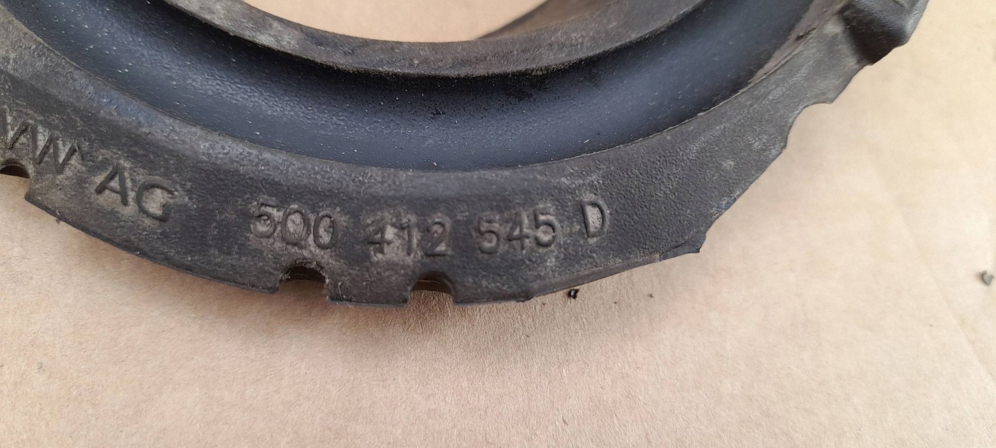 gumi rugó ? eleje Volkswagen PASSAT B8 5Q0412545D