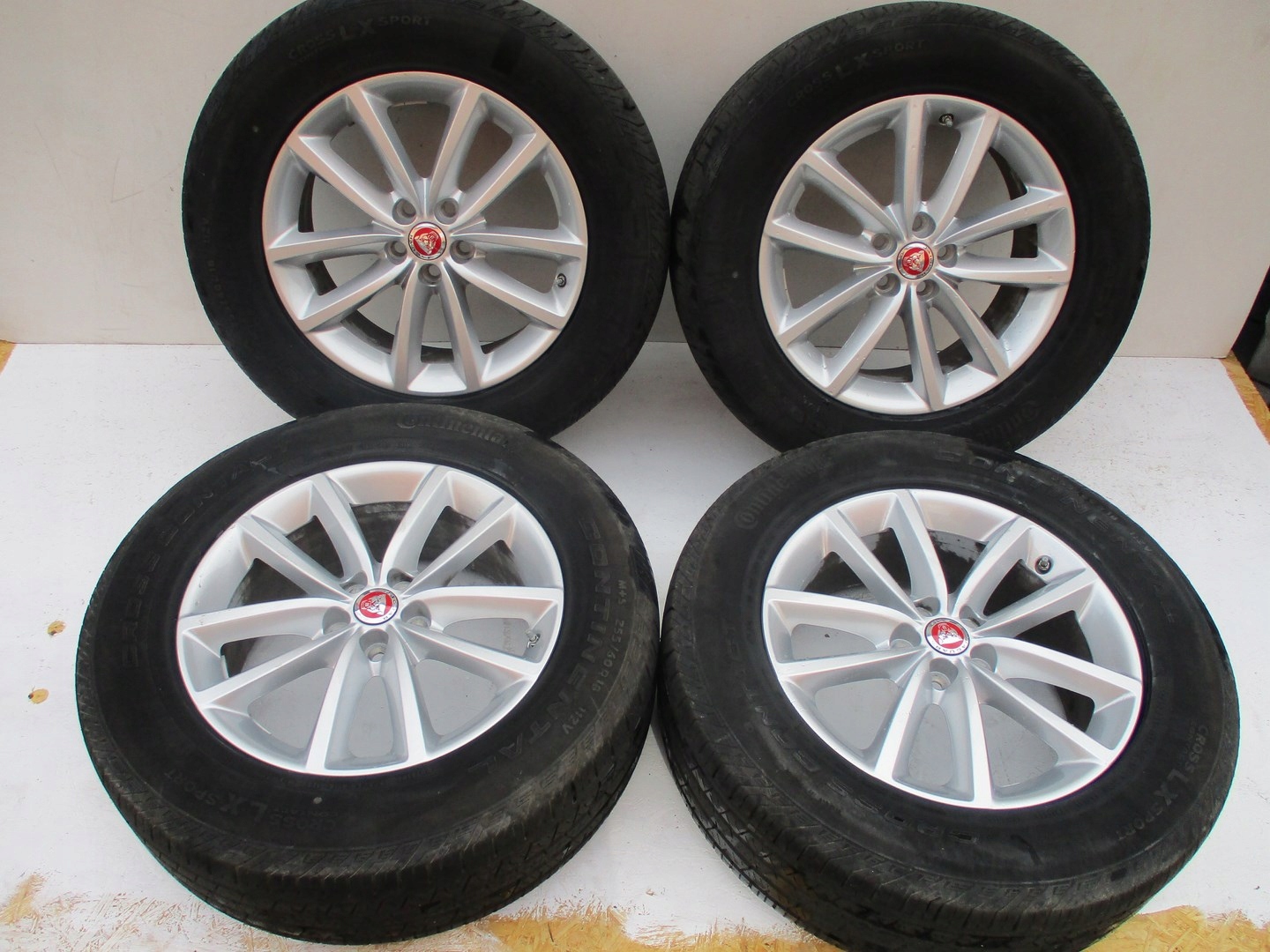 wheels discs tyres Jaguar F-PACE R18 M+S