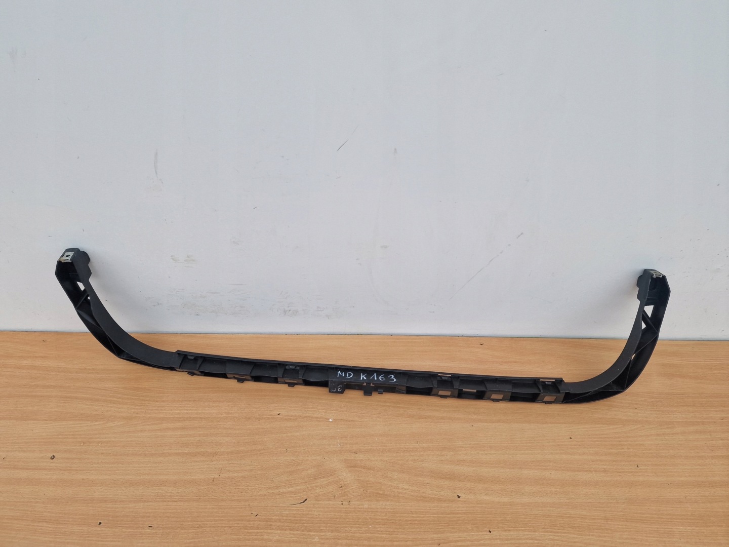 VW PASSAT B6 KOMBI STOSSSTANGENFÜHRUNG HECK HALTER OE