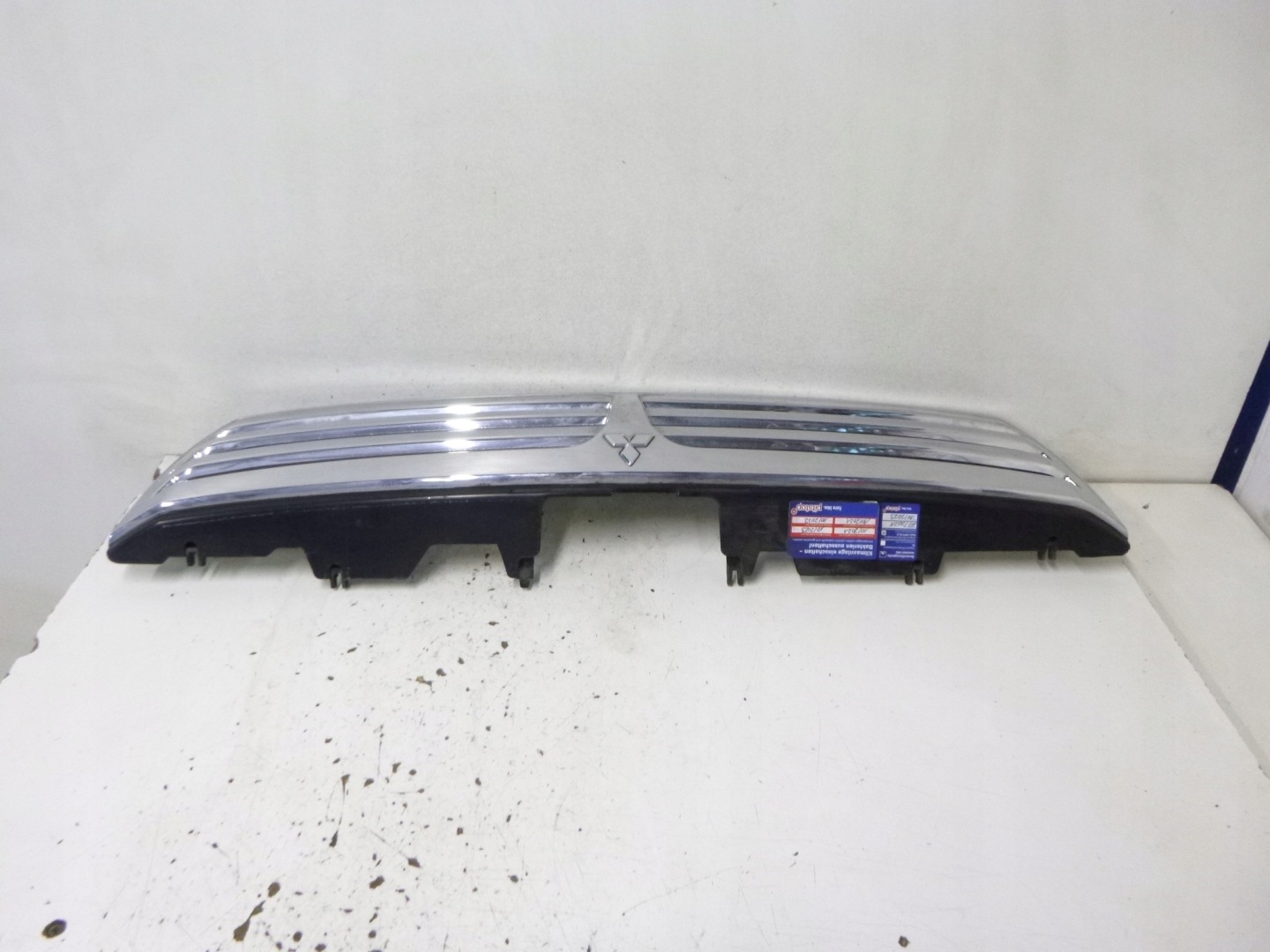 GRILL GRILL MITSUBISHI SPACE WAGON 2004R.