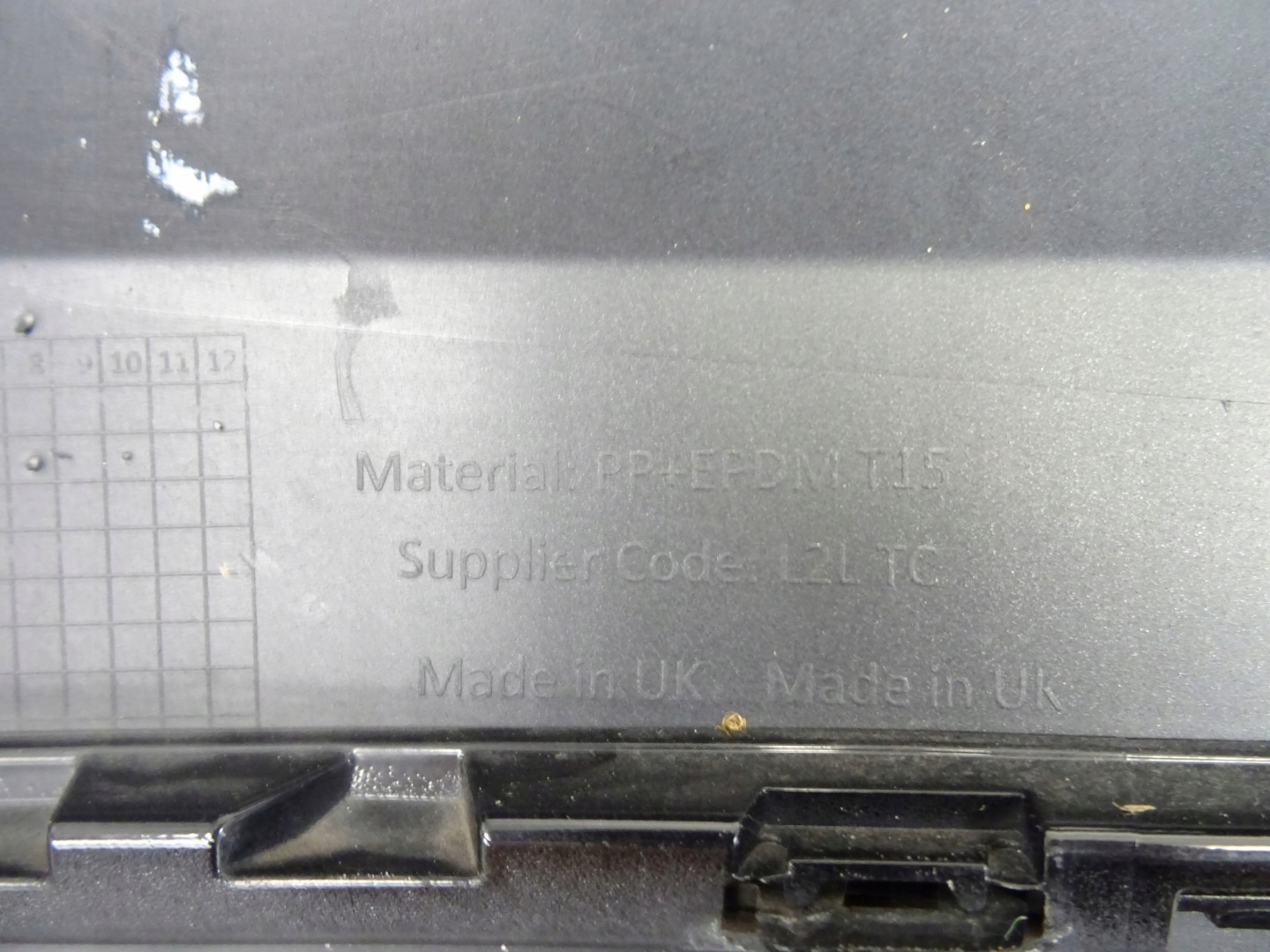 Range Rover VELAR R- Deynamic bumper rear part rear