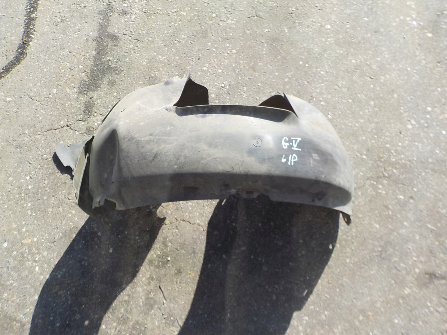 mudguard left front vw golf V 1K0805911J 1K5805977