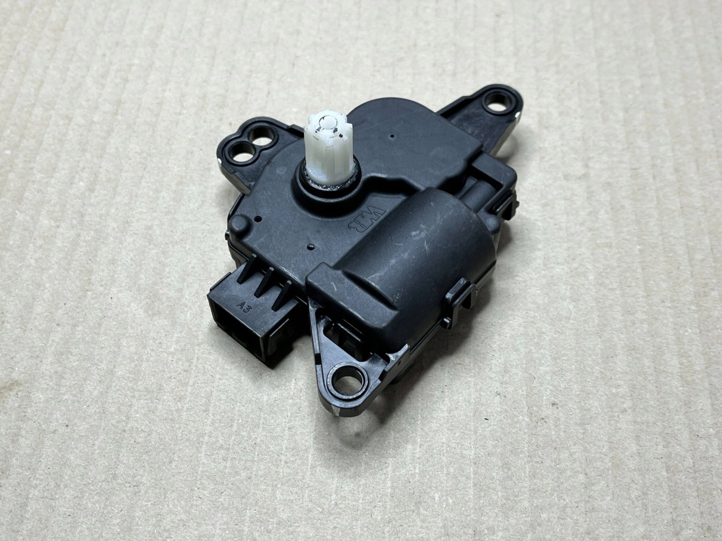 Regulator pradu KIA Niro 97154G2010