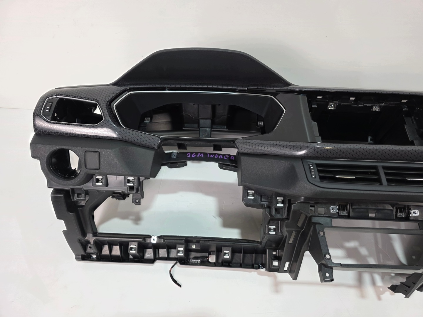 dashboard console 2GM T-CROSS TWARDA