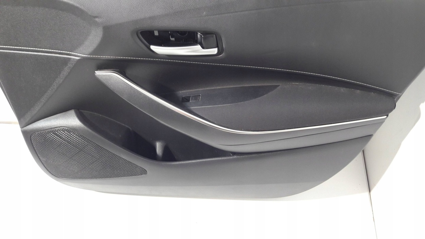 Toyota Corolla E21 side door front right 6761102860 (ET79)