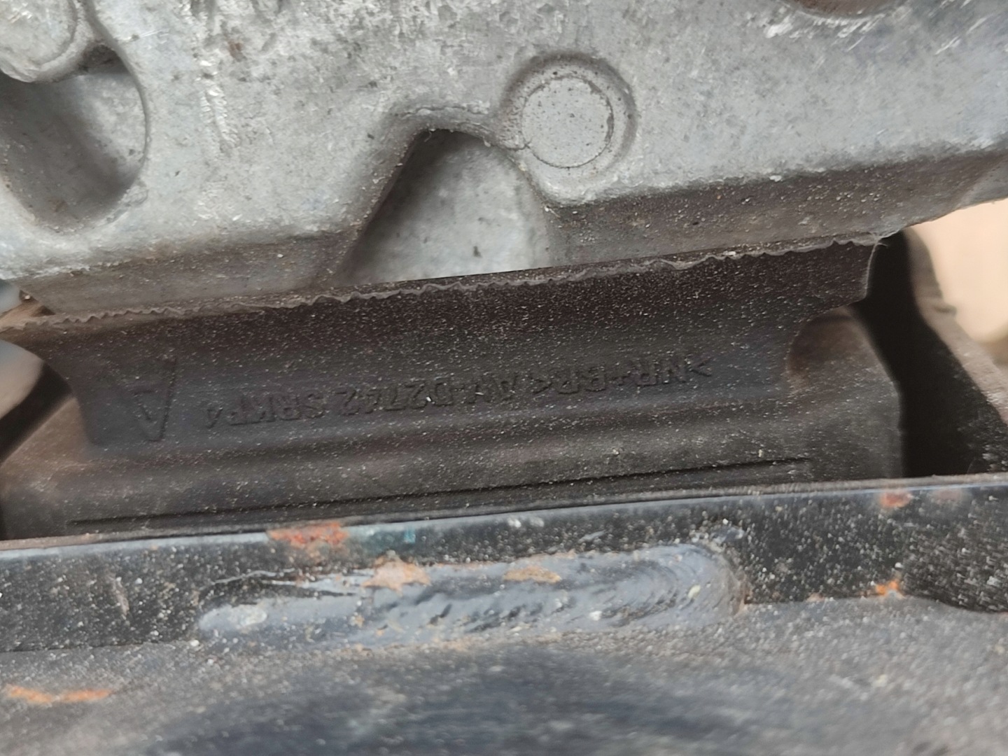 holder engine mount HYBRYDA TOYOTA YARIS IV 1.5 U7