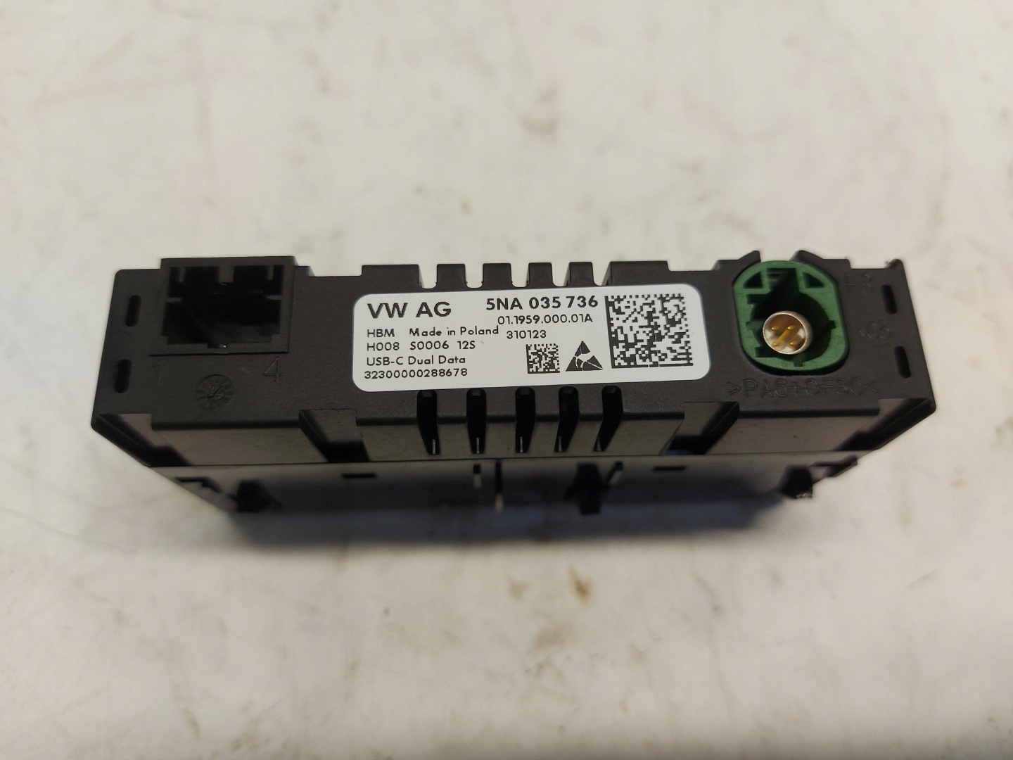 Ford Tourneo Connect III MK3 module adapter USB 5NA035736